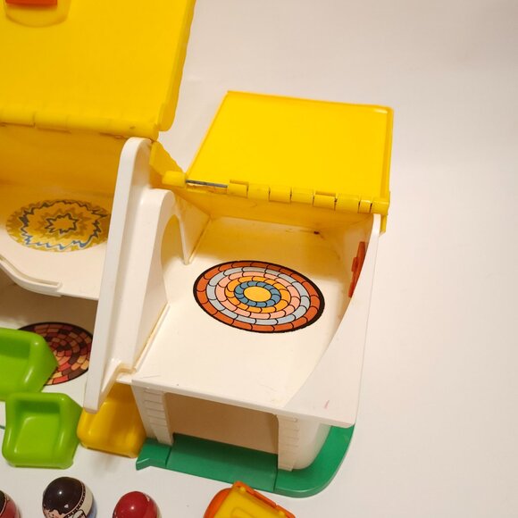 Vintage WEEBLES Cottage Romper Room, Hasbro Toys, 1973, Made in U.S.A - Picture 16 of 16